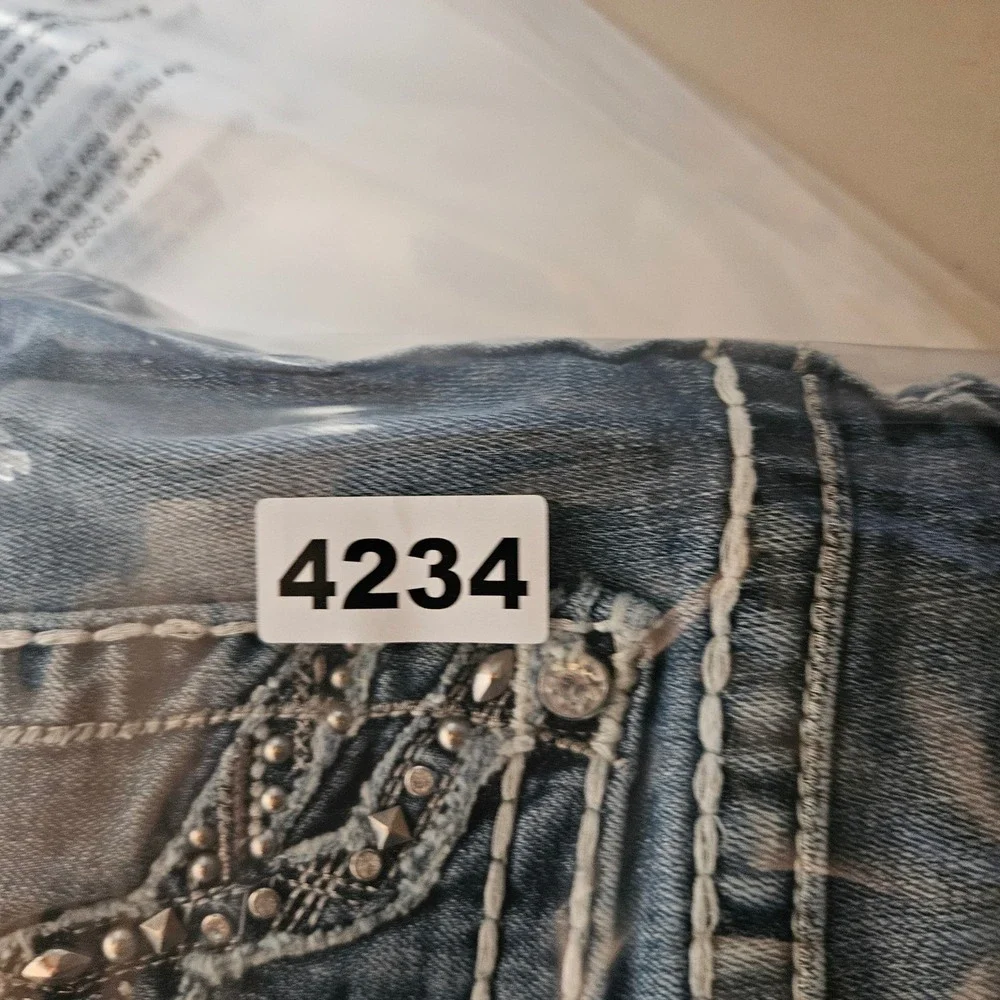 Vigoss The Chelsea Capri Jeans Womens 5/ 6 Med Wash‎ Low Rise Stretch Denim Crop